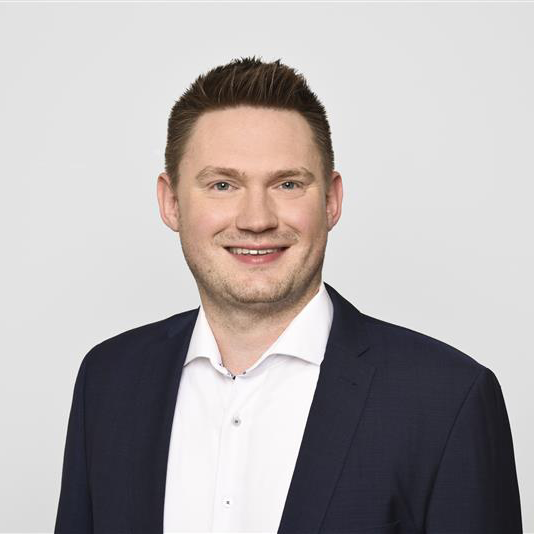 PEC_Julian Kundinger Thorben Benthe, Project Engineers & Consultants